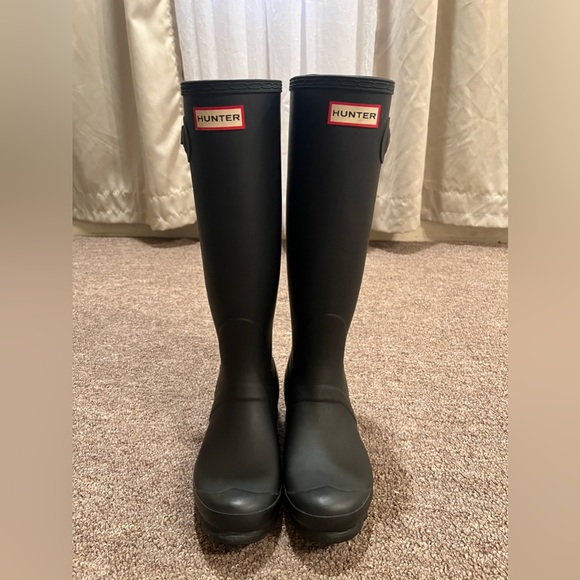 Hunter Shoes - Womens Hunter rain boots matte black size 7